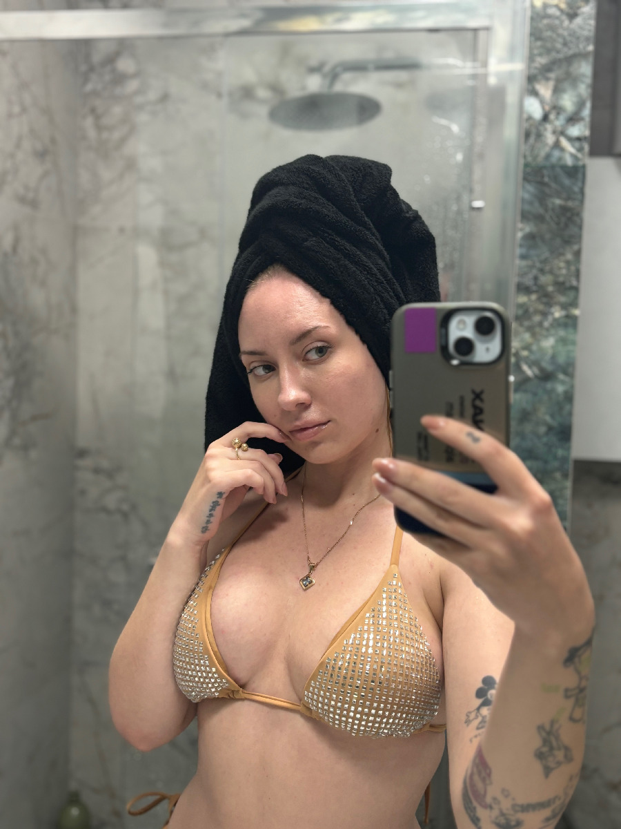 Nude girl KateV in Brasilia