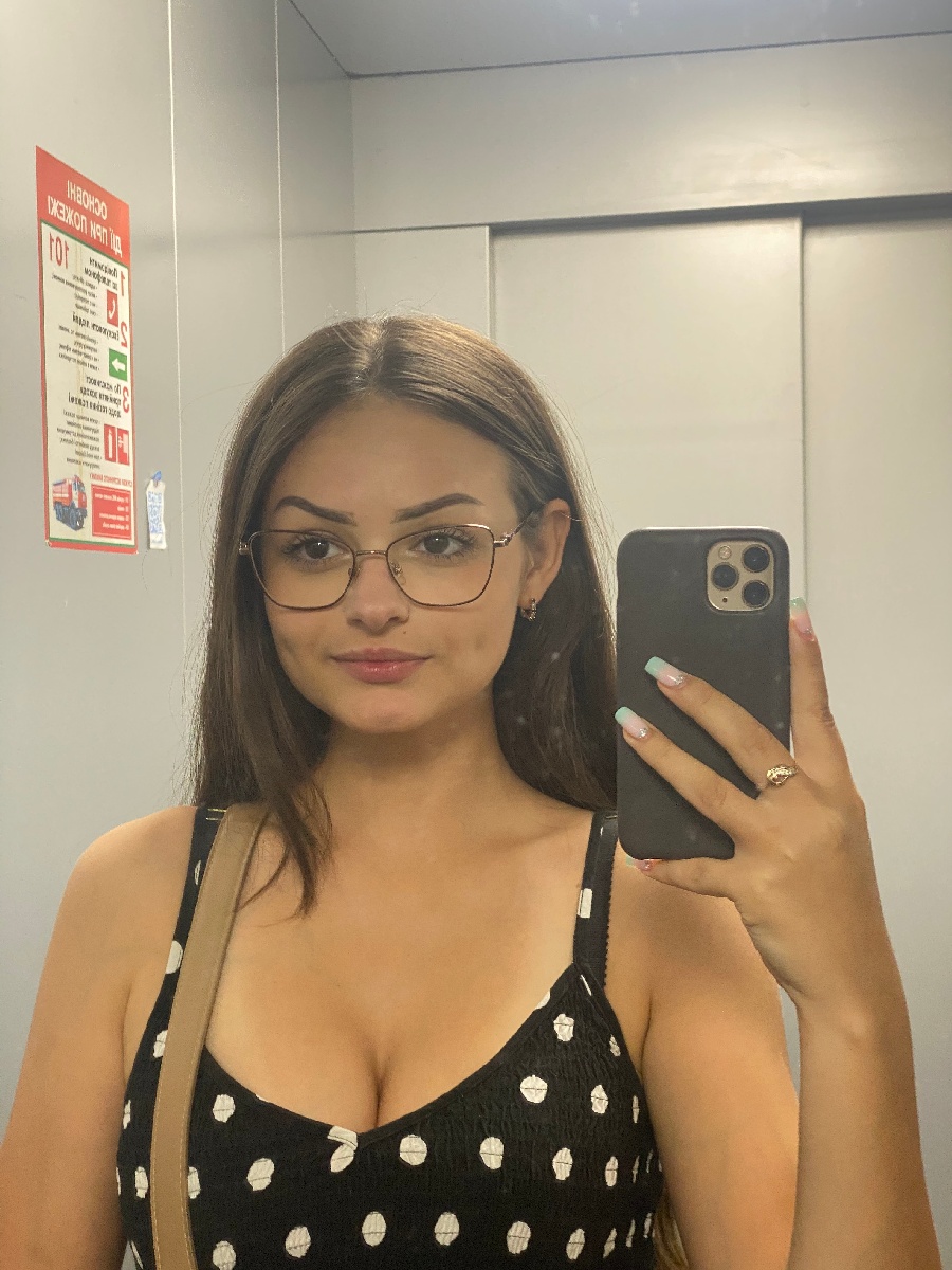 Sexy model Stacy in Brasilia